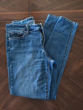 St. John's Bay Skinny Leg Jeans Medium Wash